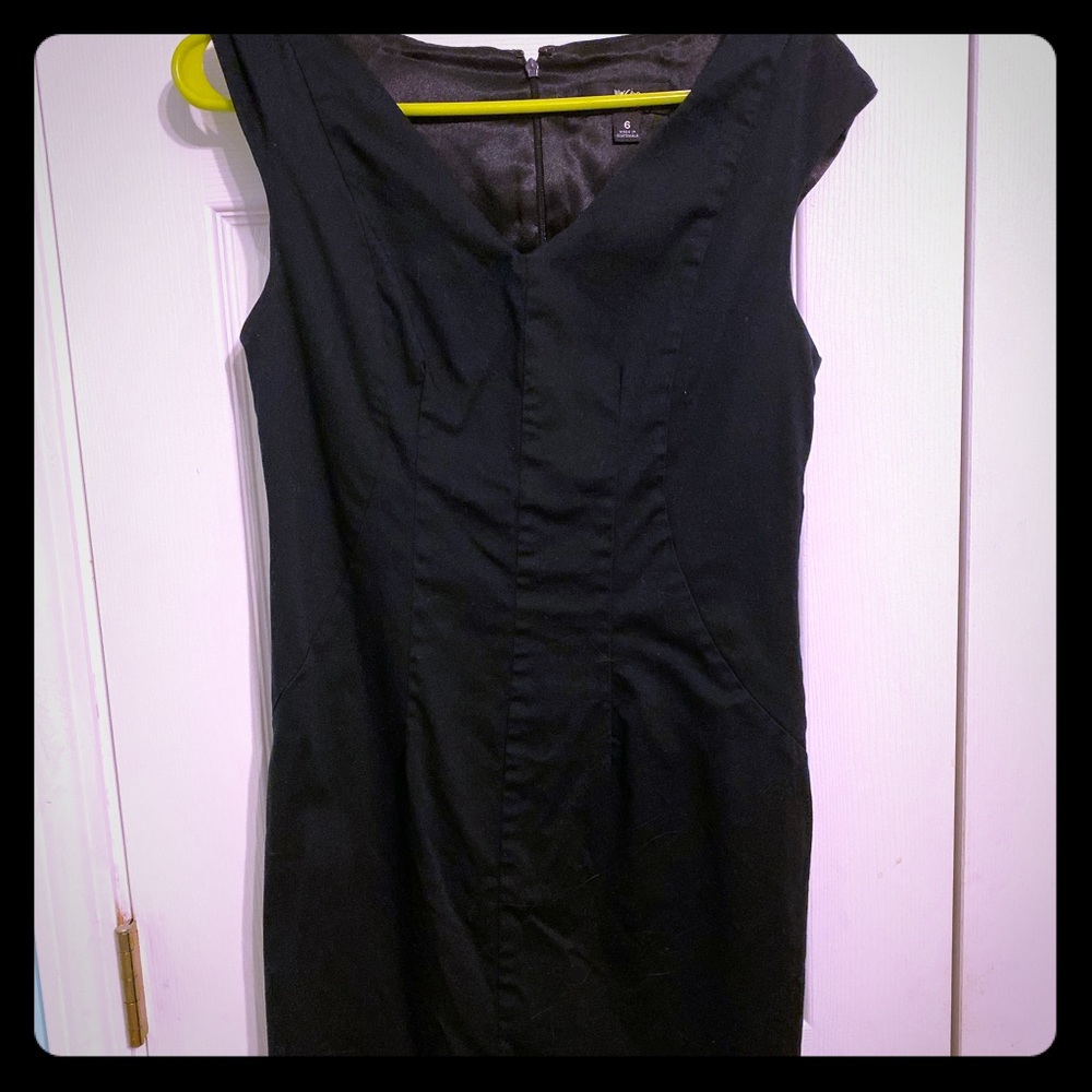Fitted black dress